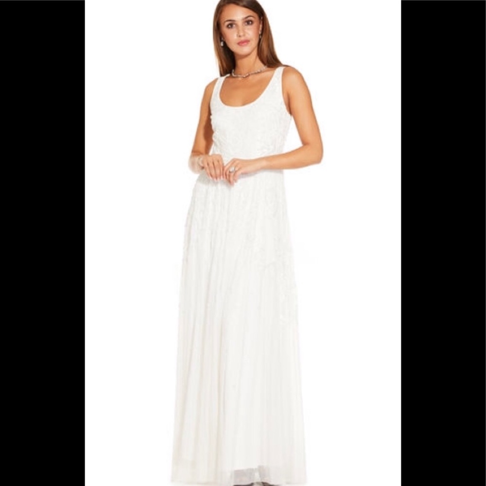 NWT Adrianna Papell Sleveless Tulle Gown
